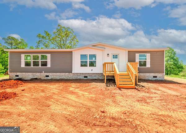 7.3 Acres of Land with Home for Sale in Martin, Georgia