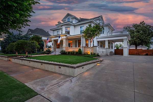 0.25 Acres of Land with Home for Sale in Guthrie, Oklahoma