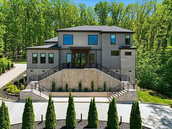 2 Acres of Land with Home for Sale in Signal Mountain, Tennessee