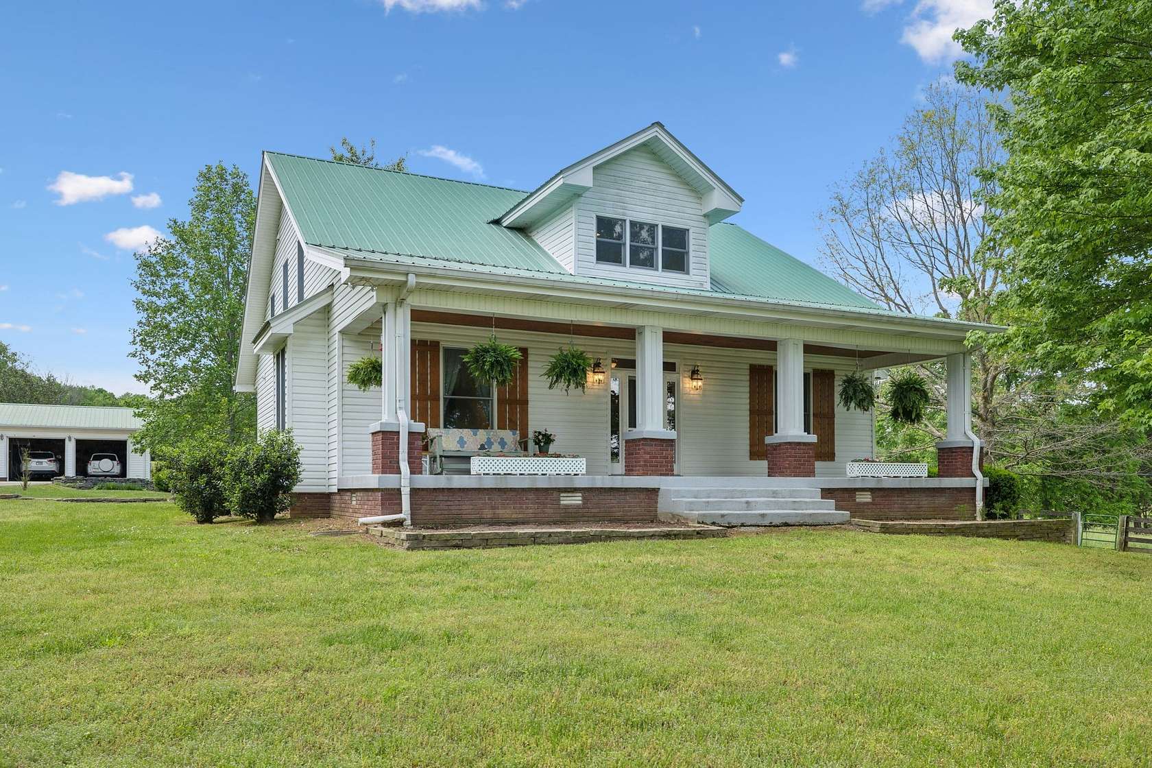 28.5 Acres of Land with Home for Sale in Watertown, Tennessee