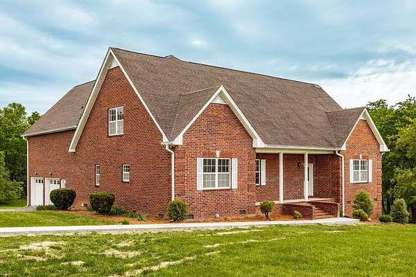 1.5 Acres of Land with Home for Sale in Gallatin, Tennessee