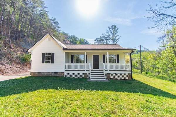 5.69 Acres of Land with Home for Lease in Fairmount, Georgia