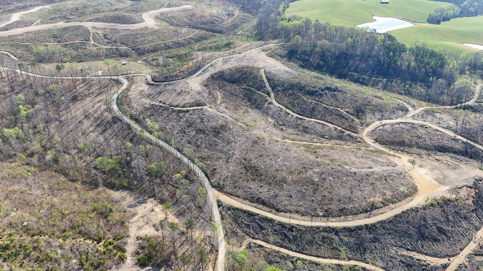 9.75 Acres of Residential Land for Sale in East Bernstadt, Kentucky