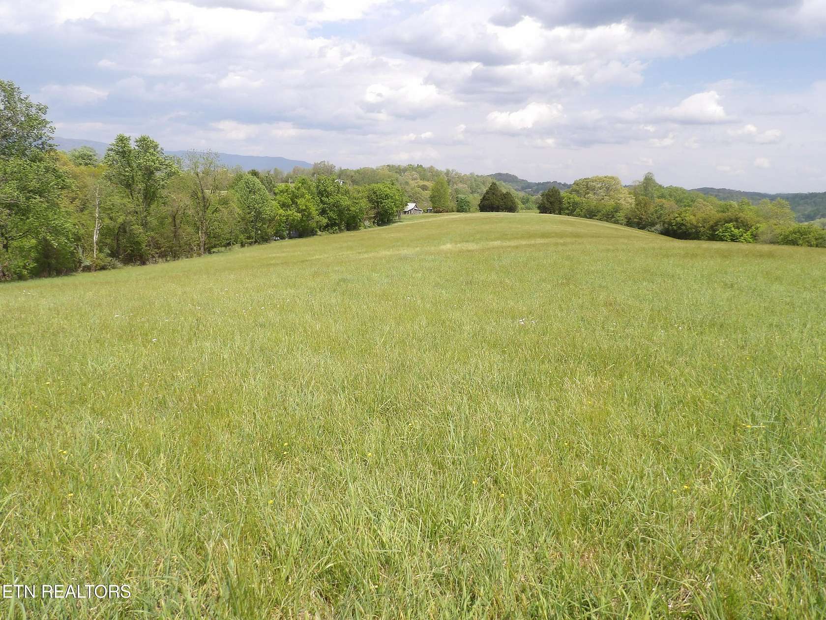 122 Acres of Agricultural & Residential Land for Sale in Harrogate, Tennessee