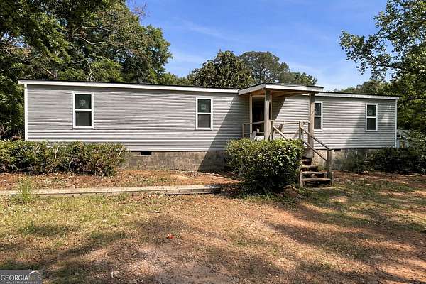 2.1 Acres of Land with Home for Lease in Forsyth, Georgia