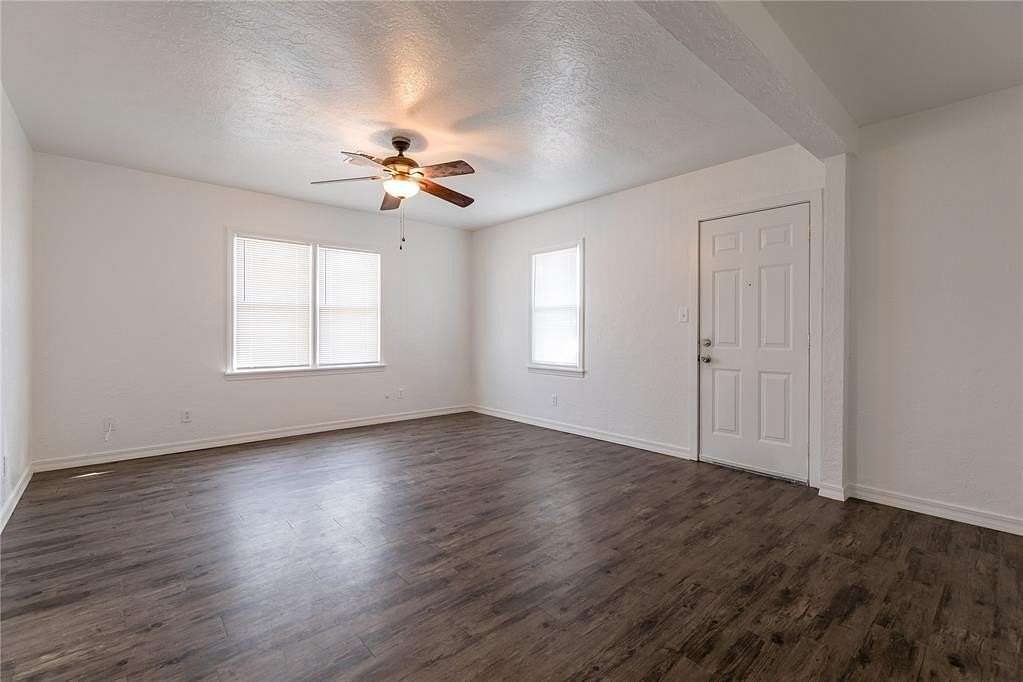 2 Acres of Land with Home for Lease in Elk City, Oklahoma