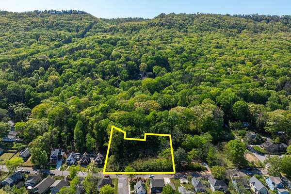 0.88 Acres of Residential Land for Sale in Chattanooga, Tennessee