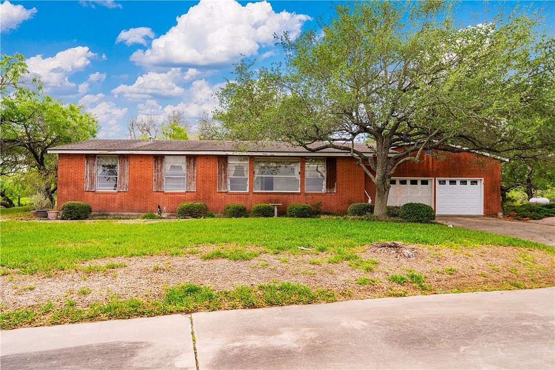 6 Acres of Land with Home for Sale in Kingsville, Texas