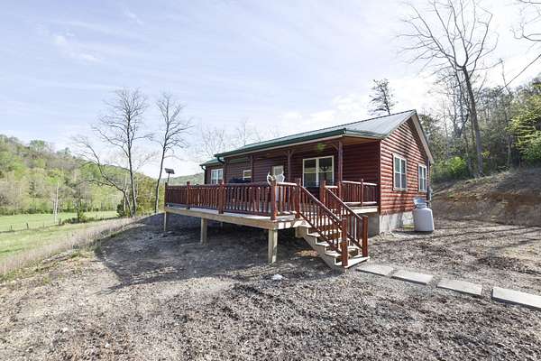 253 Acres of Land with Home for Sale in Vanceburg, Kentucky