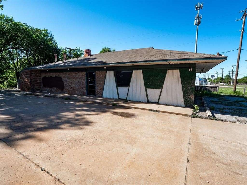 1.56 Acres of Improved Mixed-Use Land for Sale in Del City, Oklahoma