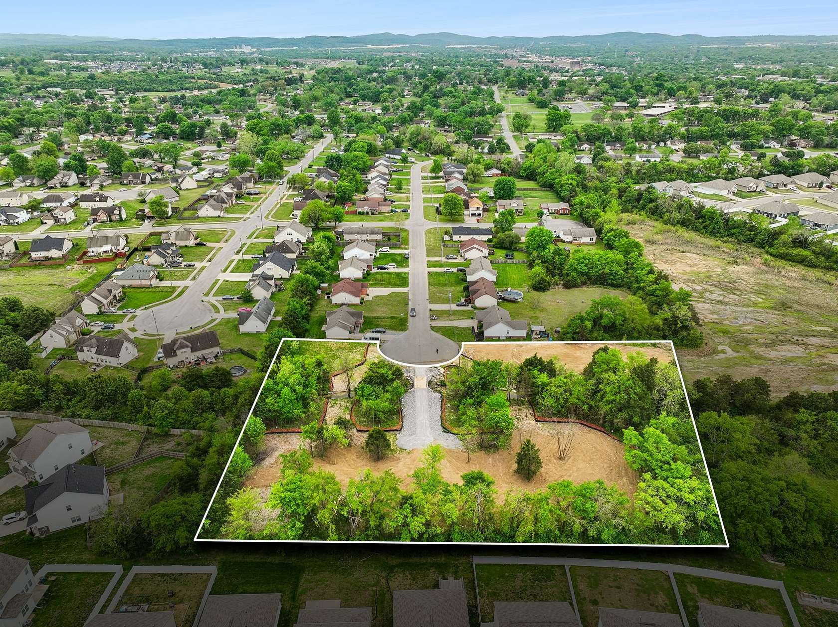 2 Acres of Residential Land for Sale in Lebanon, Tennessee