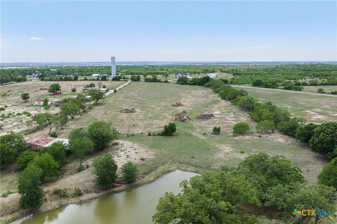 29.7 Acres of Agricultural & Residential Land for Sale in Lockhart, Texas