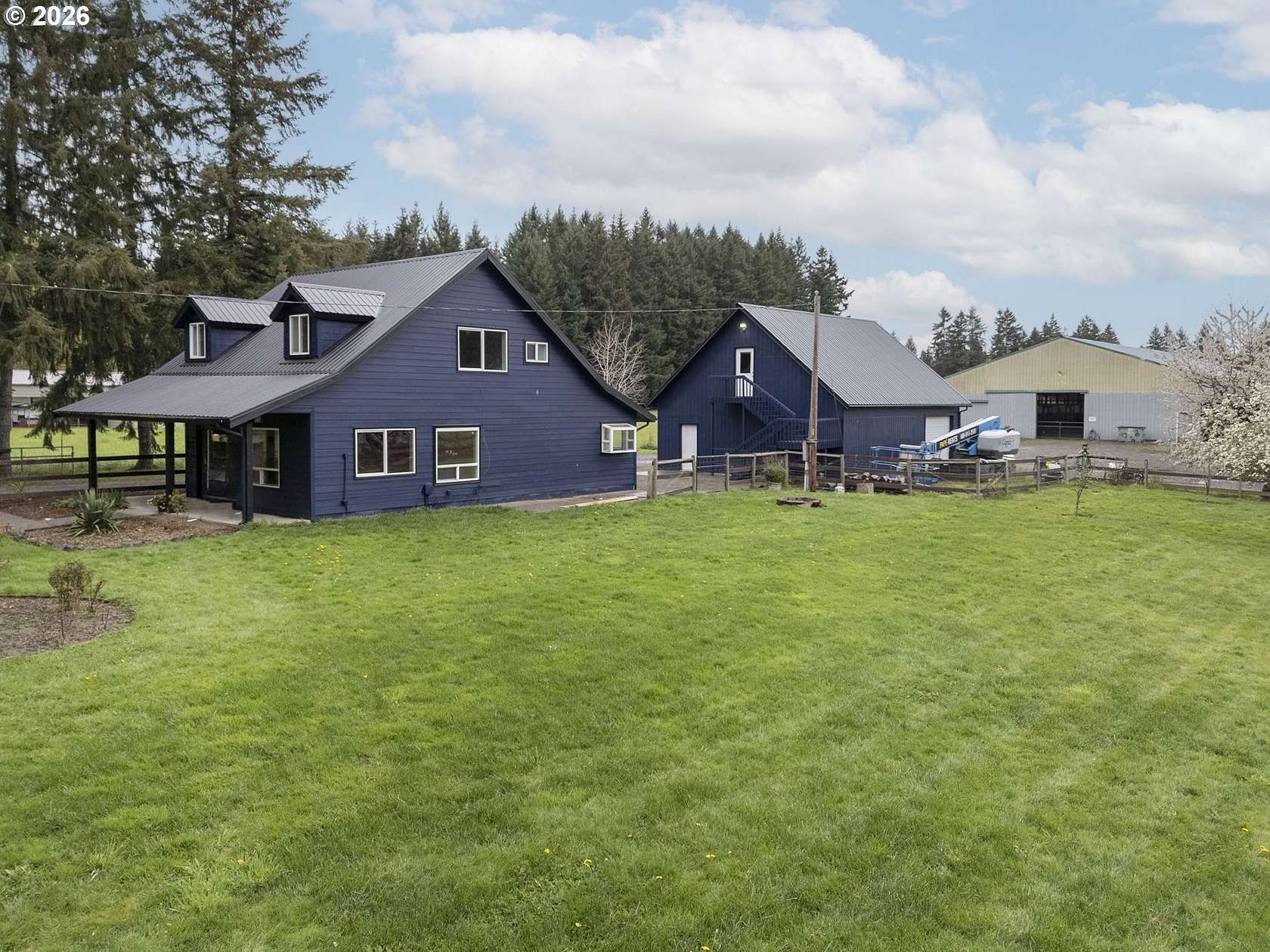 11.8 Acres of Land with Home for Sale in Toledo, Washington