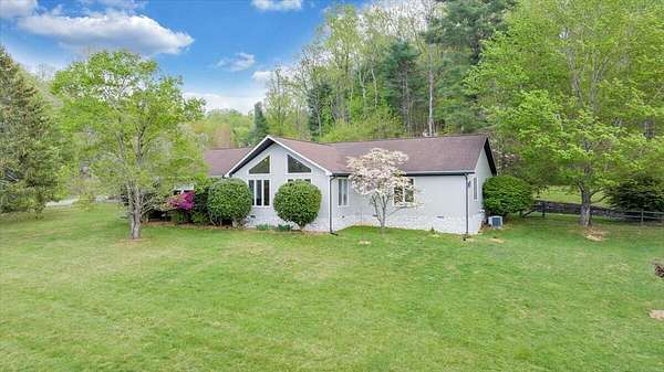 4.32 Acres of Land with Home for Sale in Roanoke, Virginia