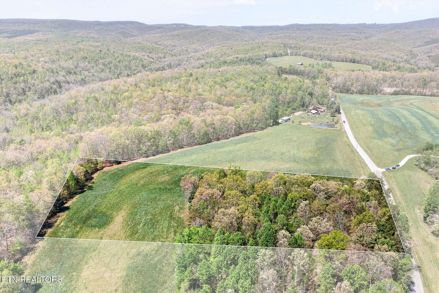 5 Acres of Land for Sale in Rockwood, Tennessee