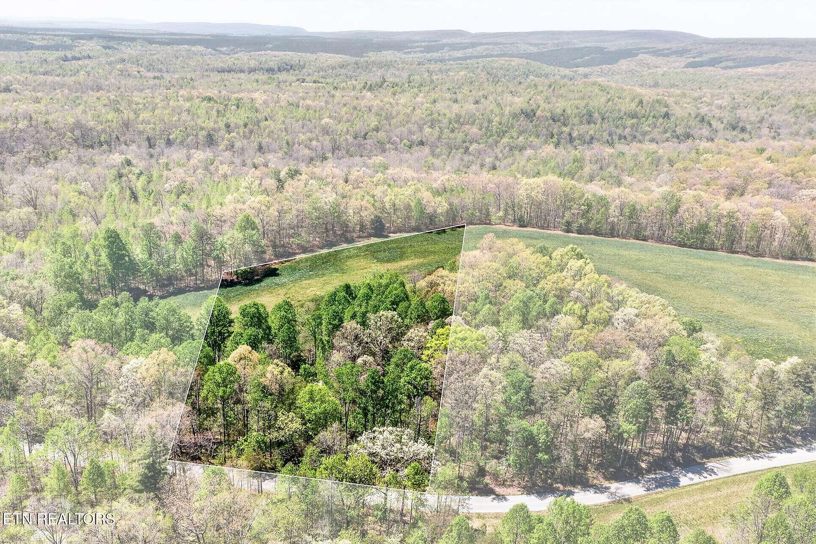 5 Acres of Land for Sale in Rockwood, Tennessee
