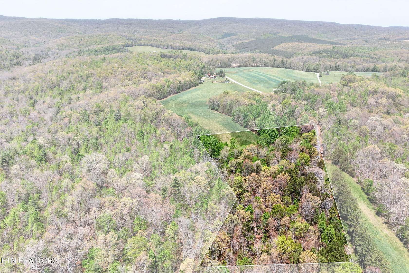 5 Acres of Land for Sale in Rockwood, Tennessee