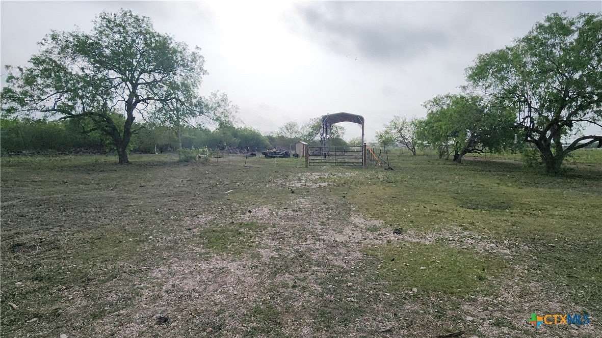 19.4 Acres of Land for Sale in Victoria, Texas