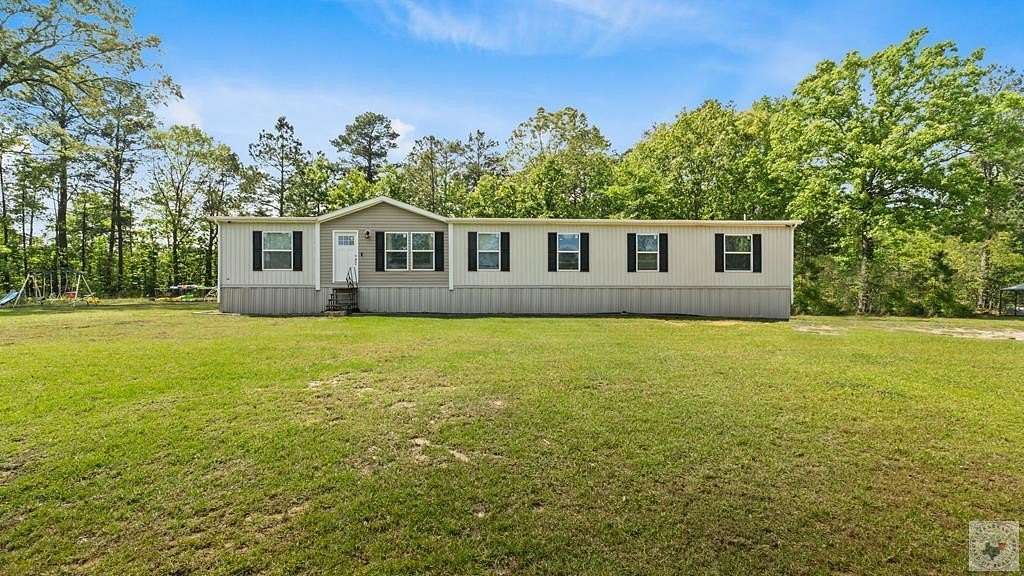 4.24 Acres of Land with Home for Sale in Texarkana, Arkansas