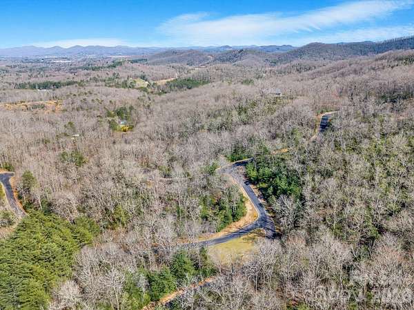 1 Acre of Residential Land for Sale in Horse Shoe, North Carolina