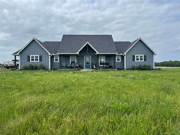12.5 Acres of Recreational Land with Home for Sale in Wills Point, Texas