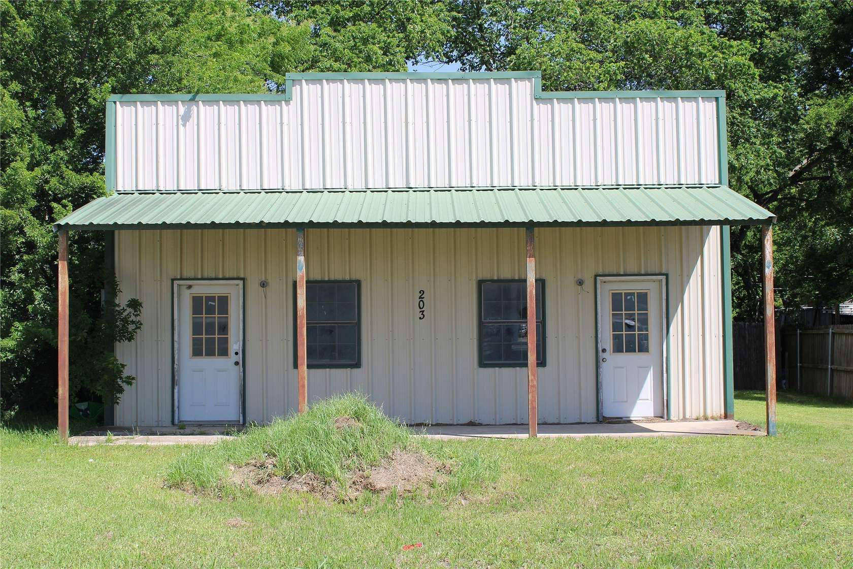 0.12 Acres of Mixed-Use Land for Sale in Kaufman, Texas