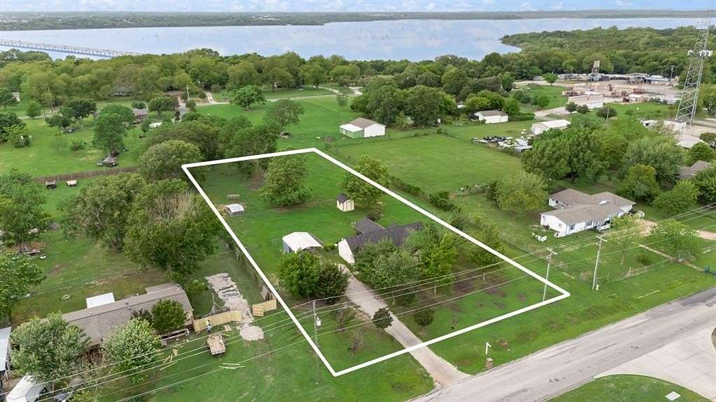 1.5 Acres of Land with Home for Sale in Princeton, Texas