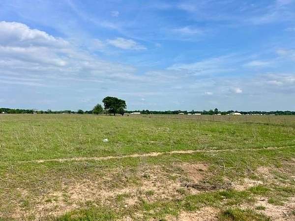 3.22 Acres of Residential Land for Sale in Mexia, Texas