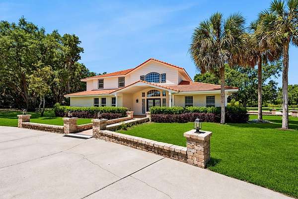 5.26 Acres of Land with Home for Sale in Longwood, Florida