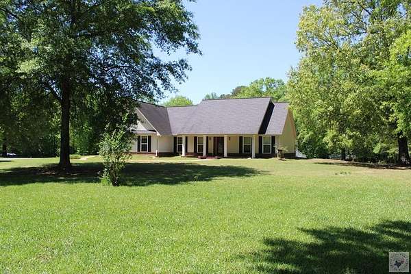 2 Acres of Land with Home for Sale in De Queen, Arkansas