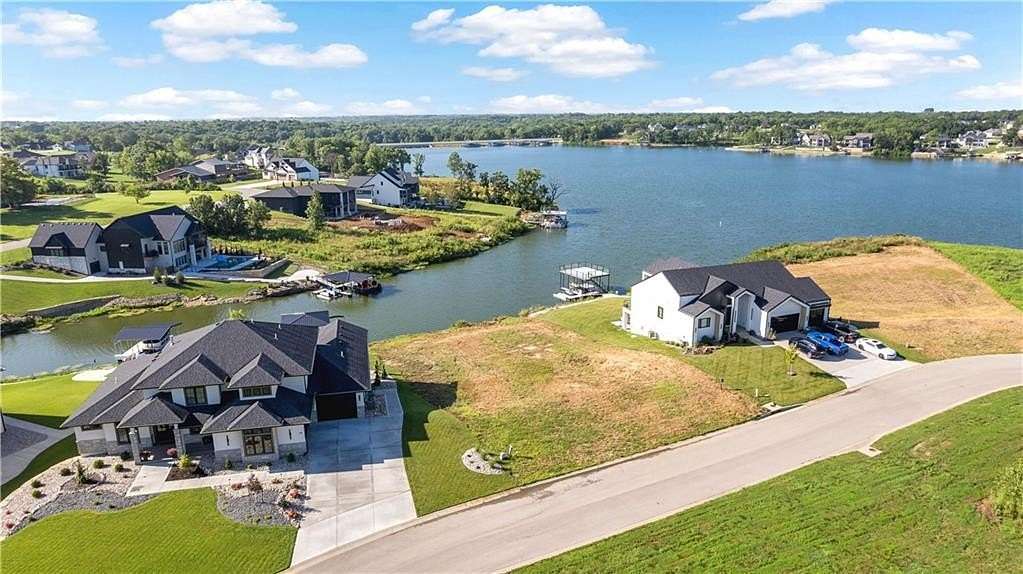 0.35 Acres of Residential Land for Sale in Lake Winnebago, Missouri