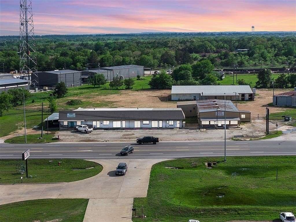 2.69 Acres of Improved Mixed-Use Land for Sale in Giddings, Texas