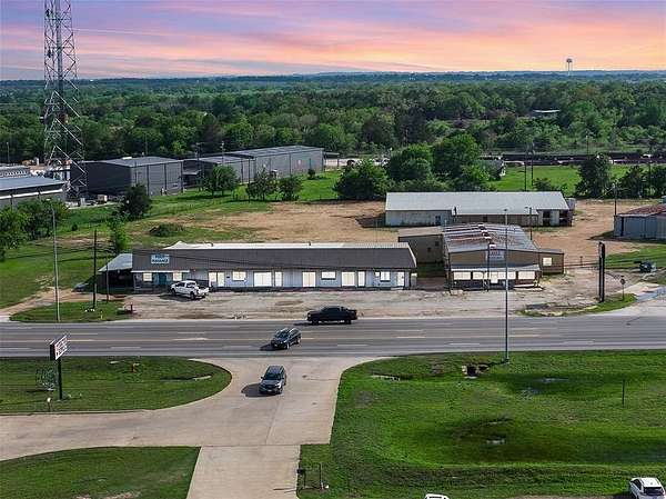 2.69 Acres of Improved Mixed-Use Land for Sale in Giddings, Texas