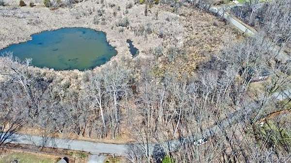 0.3 Acres of Residential Land for Sale in Commerce Township, Michigan