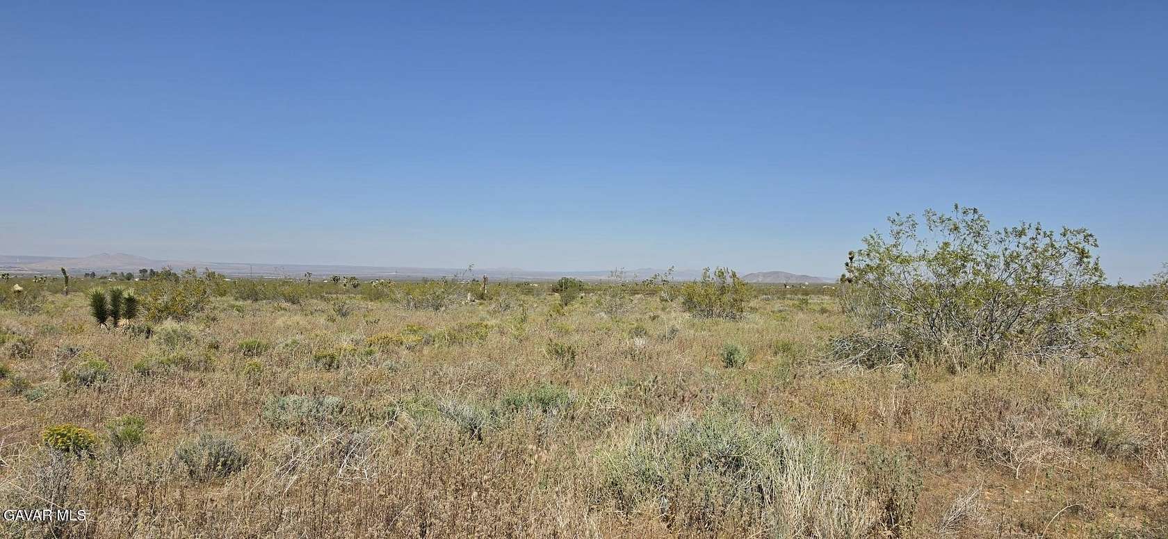 2.5 Acres of Mixed-Use Land for Sale in Llano, California