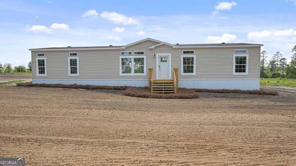 1.7 Acres of Land with Home for Sale in Jesup, Georgia