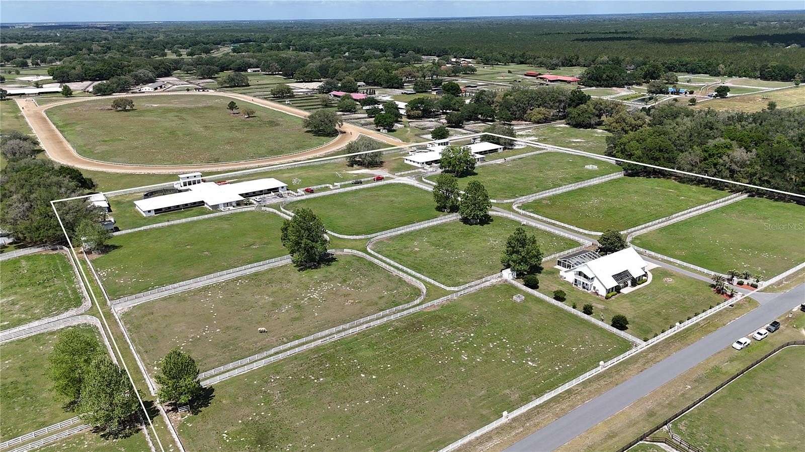 17 Acres of Land with Home for Sale in Morriston, Florida