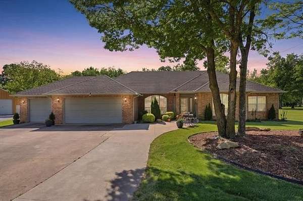 2.2 Acres of Land with Home for Sale in Broken Arrow, Oklahoma