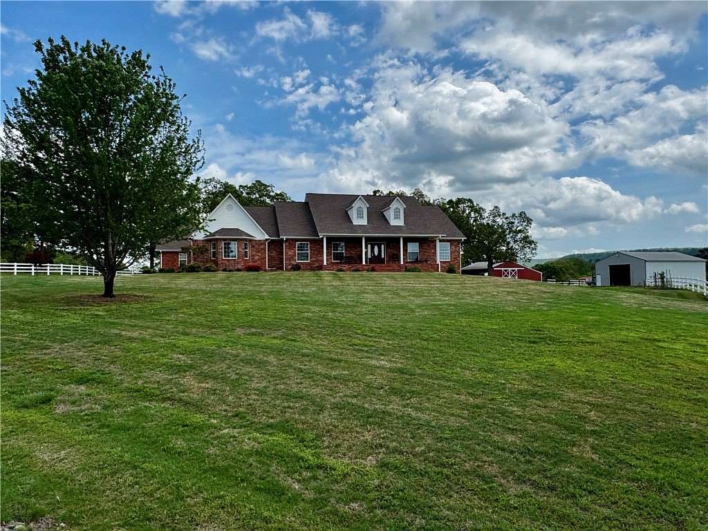 20 Acres of Agricultural Land with Home for Sale in Russellville, Arkansas