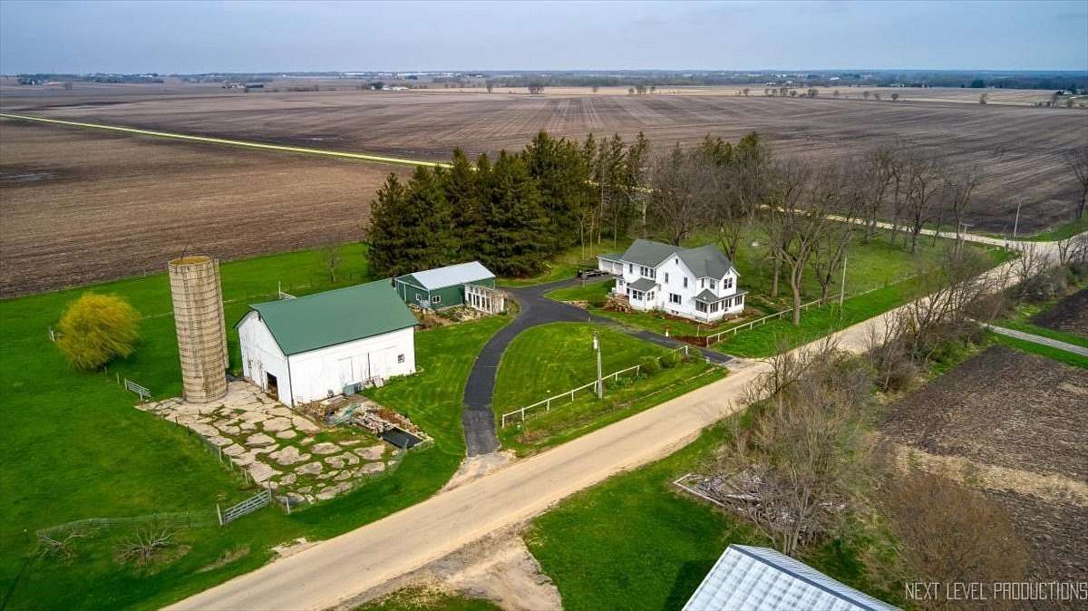 5 Acres of Land with Home for Sale in Kirkland, Illinois