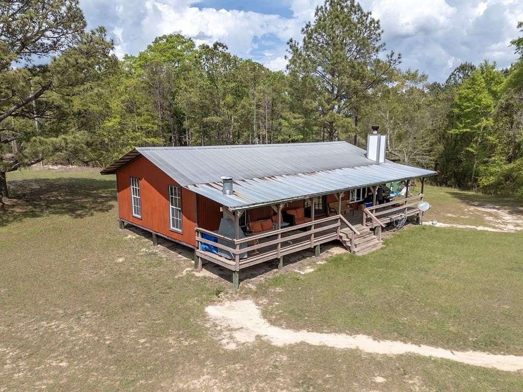 65 Acres of Land with Home for Sale in Eufaula, Alabama