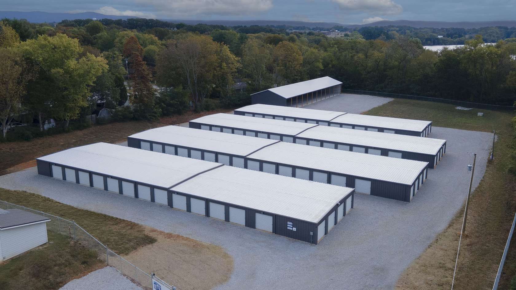 3.35 Acres of Improved Commercial Land for Sale in Winchester, Tennessee