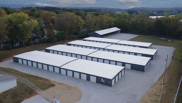 3.35 Acres of Improved Commercial Land for Sale in Winchester, Tennessee