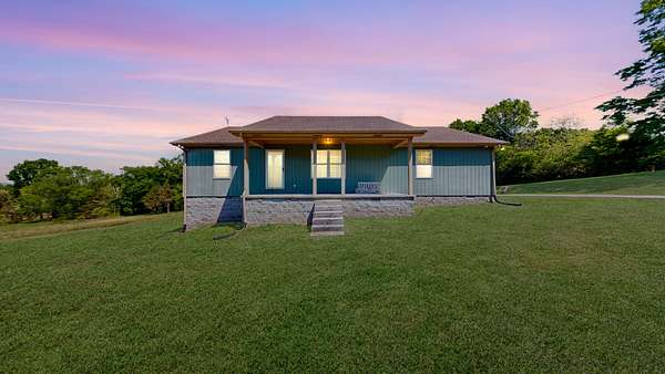 27.8 Acres of Land with Home for Sale in Shelbyville, Tennessee