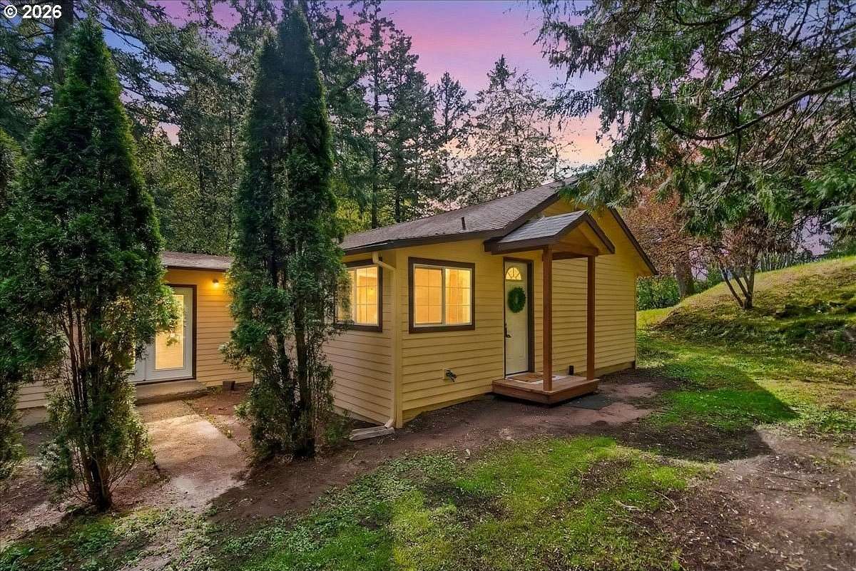 1.62 Acres of Land with Home for Sale in Gaston, Oregon