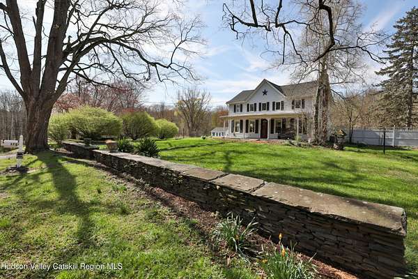 10.1 Acres of Land with Home for Sale in Red Hook, New York