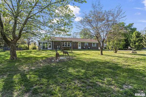 7 Acres of Land with Home for Sale in Pleasant Plains, Illinois