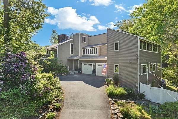 9.5 Acres of Land with Home for Sale in Rehoboth, Massachusetts