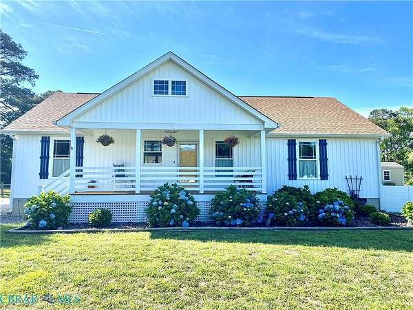 1.63 Acres of Land with Home for Sale in Reedville, Virginia