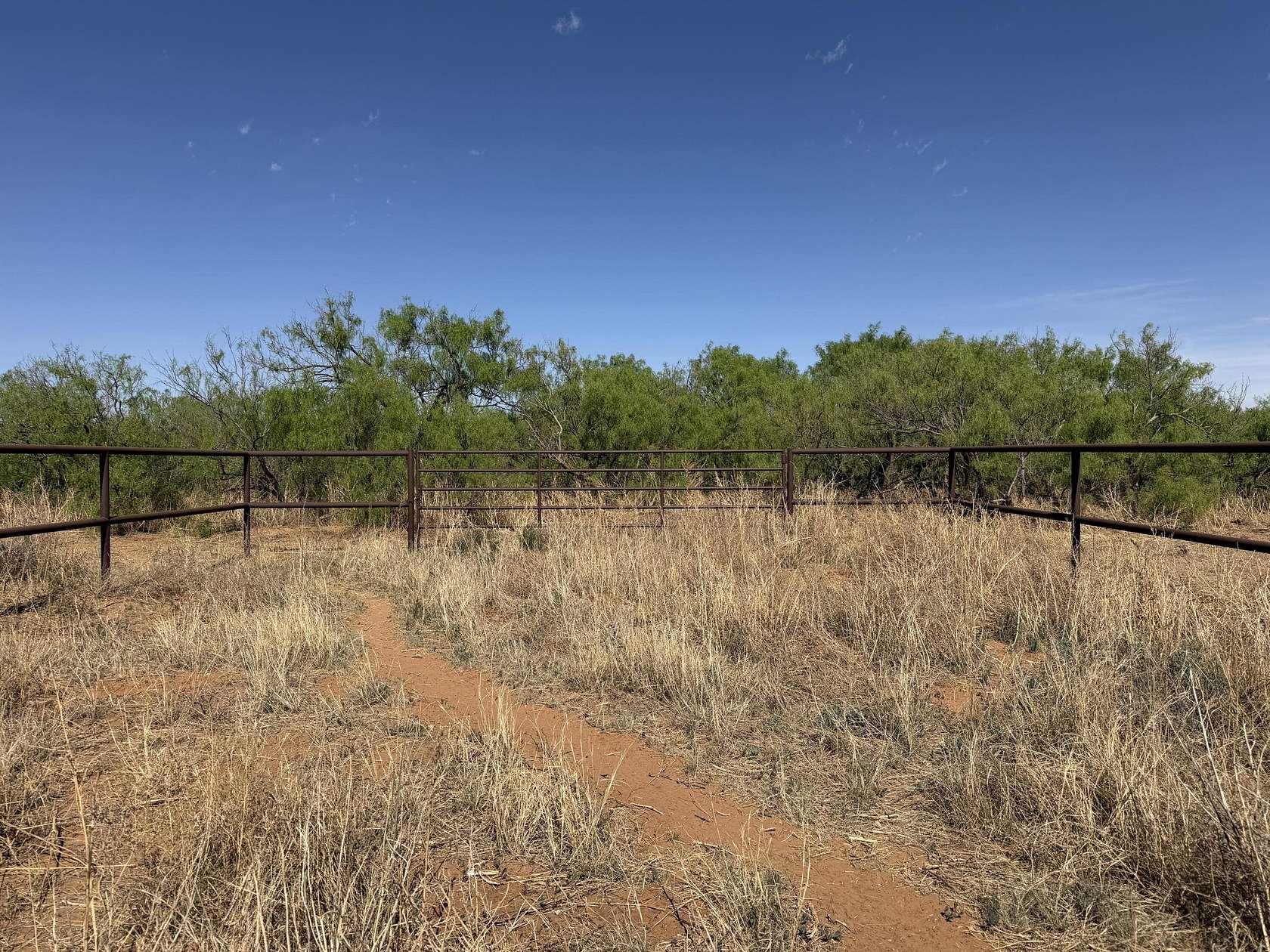 10 Acres of Land for Sale in Lamesa, Texas